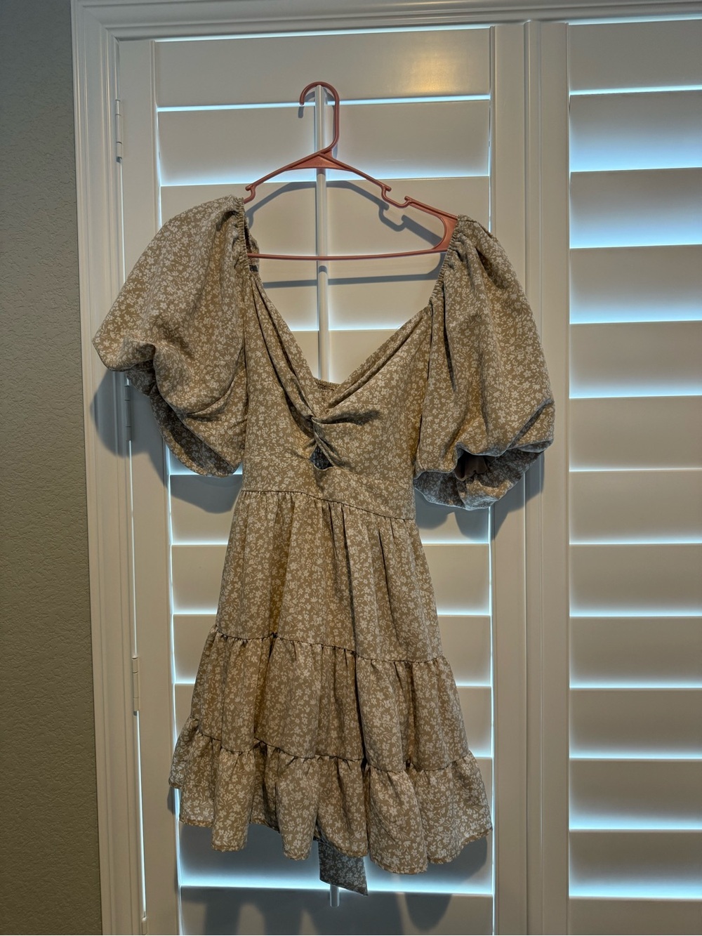 Altar’d State Beige Floral Puff-Sleeve Tiered Mini Dress